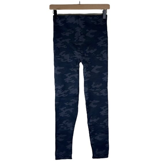 Spanx Black Camo Printed Look At Me Now Seamless Leggings - Picture 6 of 6